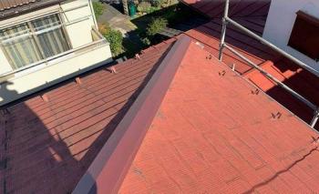 棟板金　劣化　風　原因