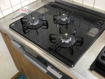 飯能市でビルトインコンロとレンジフードをセット割引でお安く施工しました！