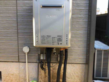 入間市でエラー表示の出ていたガス給湯器の交換工事