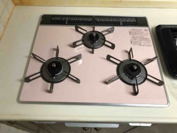 所沢市で30年以上使用したビルトインコンロの交換工事