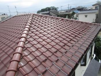 日本古来の屋根材である瓦をメンテナンスおよび外壁塗装を行い、お家をリフレッシュ！